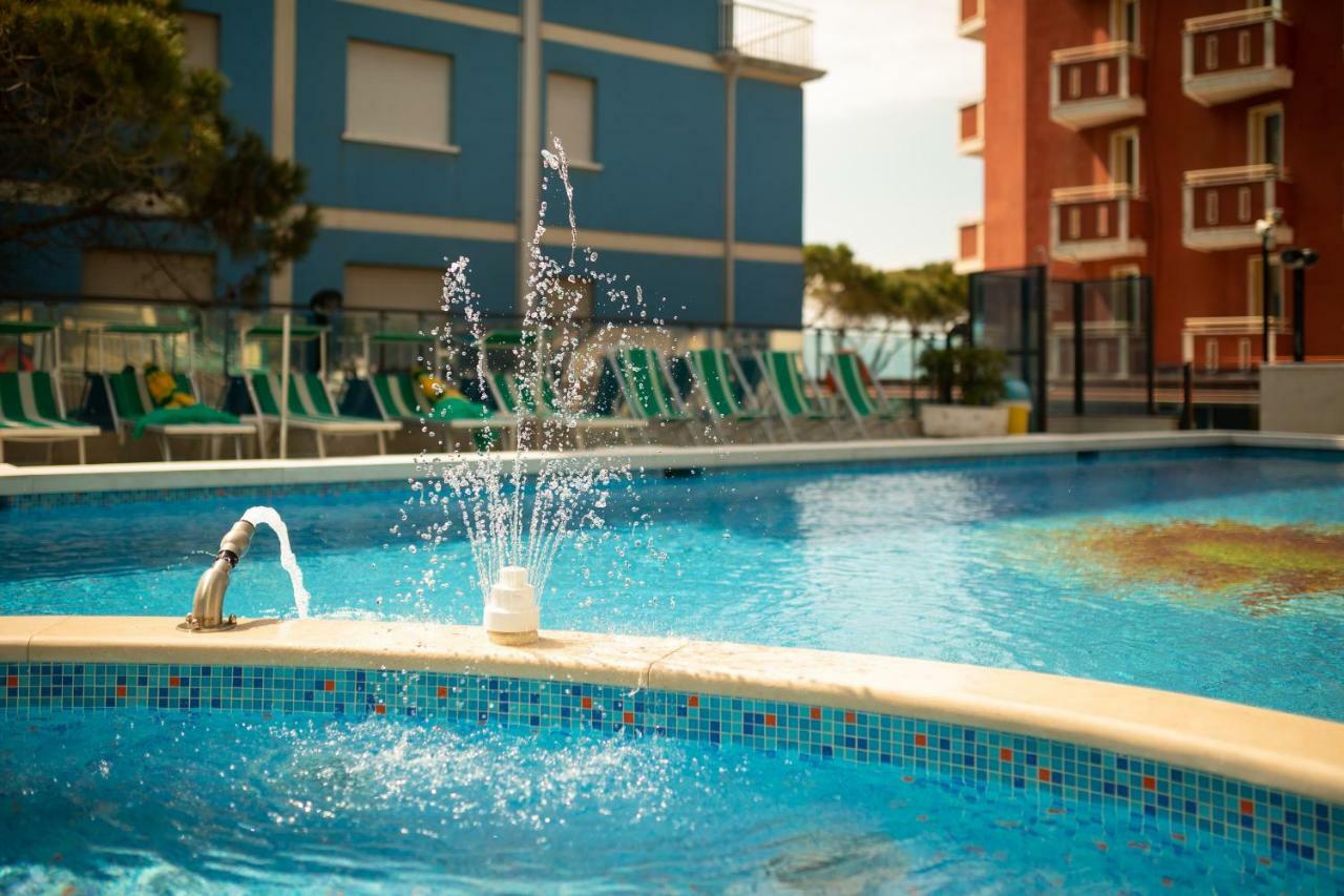 Hotel Kennedy Lido di Jesolo Exterior photo